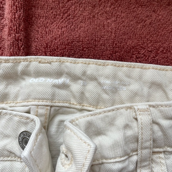 Stylish White/Cream Pants - Picture 2 of 4